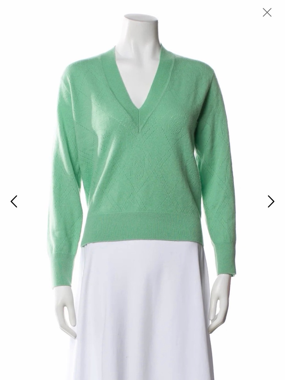 Sandro green v neck wool sweater. Size small. Excellent condition